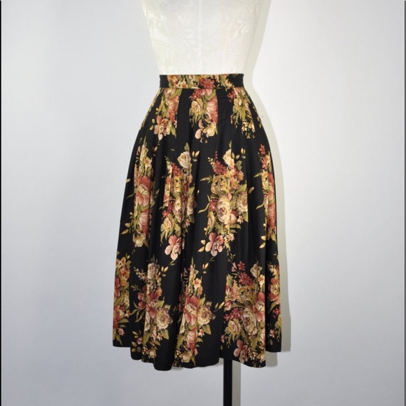 Vintage Dresses & Skirts - VTG Handmade Pleat Floral A Line Skirt M